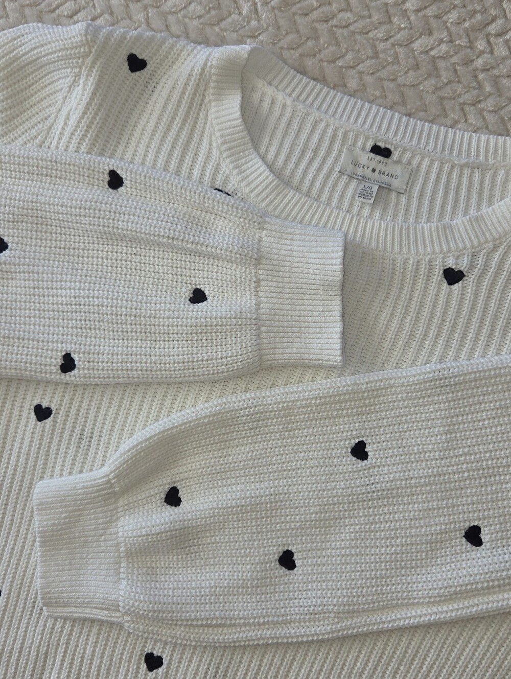 Lucky Brand White Knit Sweater Black Embroidered Hearts Crewneck Size Large